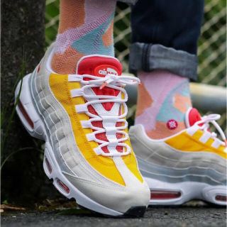 ナイキ(NIKE)のNIKE AIR MAX 95 ESSENTIAL  ゴールデンサイズ27cm(スニーカー)