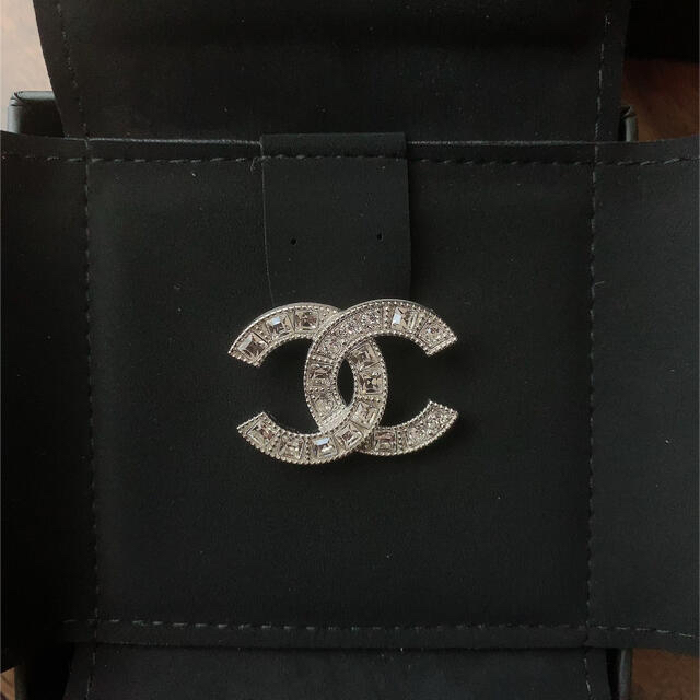 専用　　CHANEL  ブローチ