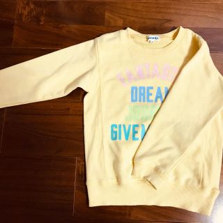 シューラルー(SHOO・LA・RUE)の女の子120センチ　トレーナー　ワールドshoolalue(Tシャツ/カットソー)