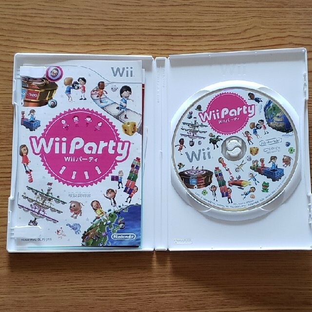 Wii(ウィー)のWii Party Wii エンタメ/ホビーのゲームソフト/ゲーム機本体(その他)の商品写真