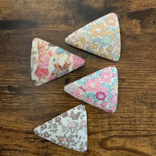 リバティ》【92】ハンドメイド 三角パッチンピン ヘアピン 2個セットの ...