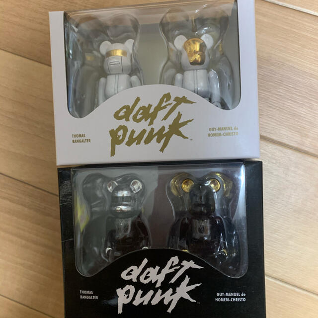 daftpunk bearbrick 100％　未開封