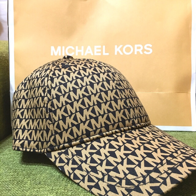 Michael Kors(マイケルコース)の『新品・未使用』マイケルコース　キャップ　MF00B6ZGPB メンズの帽子(キャップ)の商品写真