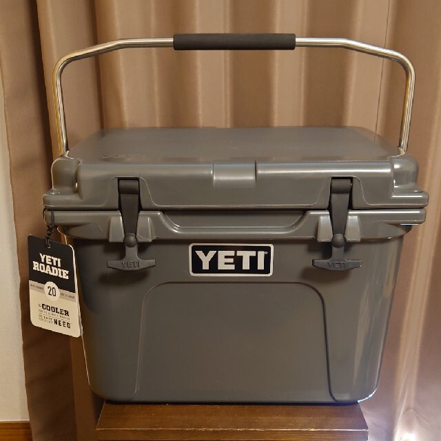 【新品・未使用】YETI ROADIE 20 Charcoalsnowpeak