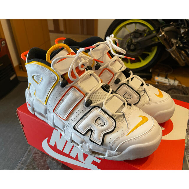 NIKE エア　モアアップテンポ　Rayguns