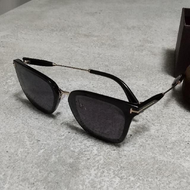 TOM FORD(トムフォード)のtmk1111様専用【新品】TOM FORD トムフォード TF726-K メンズのファッション小物(サングラス/メガネ)の商品写真