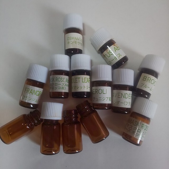 生活の木 1ml 精油 空き瓶 空きビン 未洗浄 花精油のものなどの通販 By ラクマ 生活の木 1ml 精油 空き瓶 空きビン 未洗浄 花精油のものなどの通販 By ラクマ