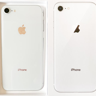 アップル(Apple)の【中古】iPhone8シルバー（SIMフリー64GB）(スマートフォン本体)