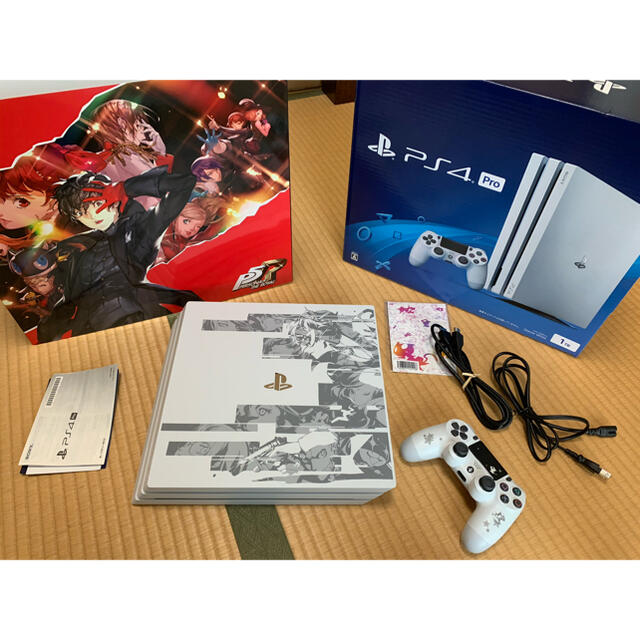 PS4 Pro 「ペルソナ5 ザ・ロイヤル」 LIMITED EDITION