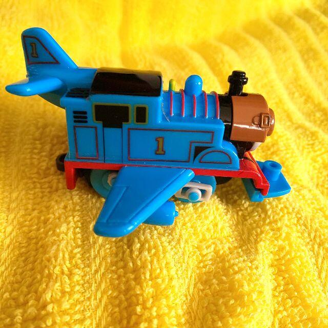 難あり カプセルプラレール 飛行機トーマス きかんしゃトーマス の通販 By かにみそ S Shop ラクマ