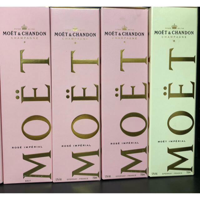 MOËT & CHANDON(モエエシャンドン)のモエ シャンドン750ml　贈答用　《空箱》 食品/飲料/酒の食品/飲料/酒 その他(その他)の商品写真