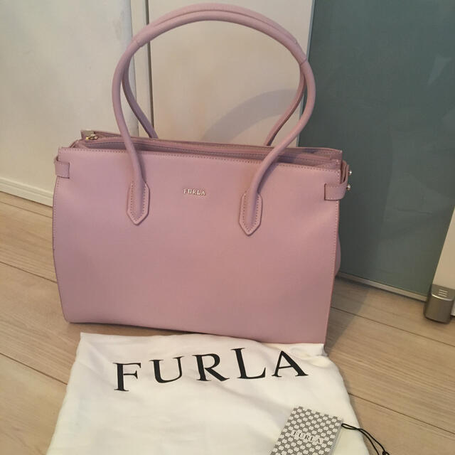 FURLA レザートートバッグ