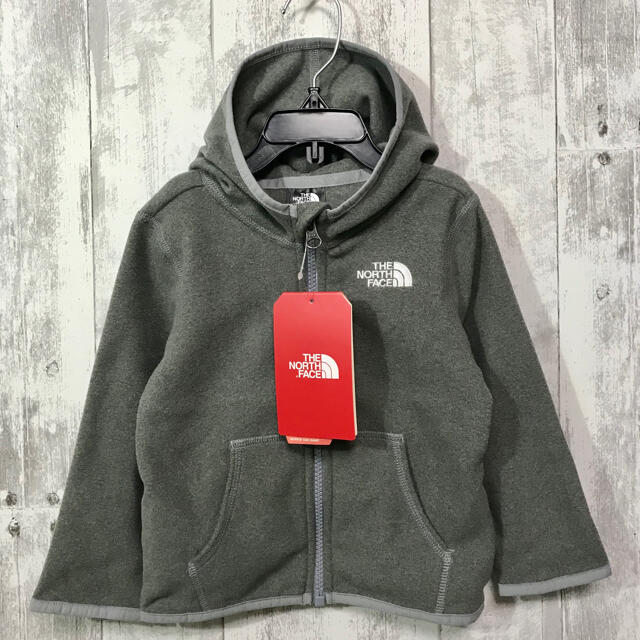 THE NORTH FACE(ザノースフェイス)のSALE【新品】ノースフェイス キッズ フリース フーディ パーカー 24M キッズ/ベビー/マタニティのキッズ服男の子用(90cm~)(ジャケット/上着)の商品写真