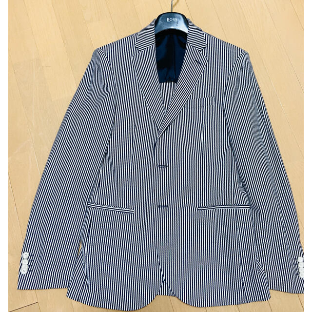 ジャケット/アウターHUGO BOSS ジャケット　【新品に近いです‼️】