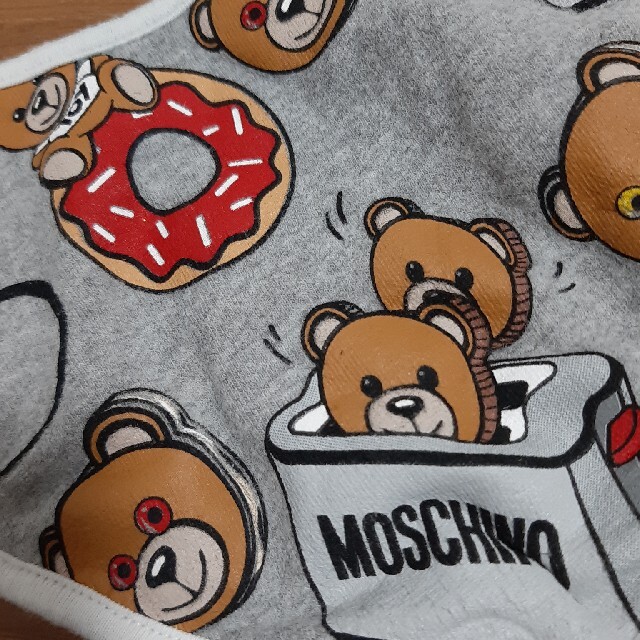 MOSCHINO(モスキーノ)のMOSCHINO　スタイ キッズ/ベビー/マタニティのこども用ファッション小物(ベビースタイ/よだれかけ)の商品写真