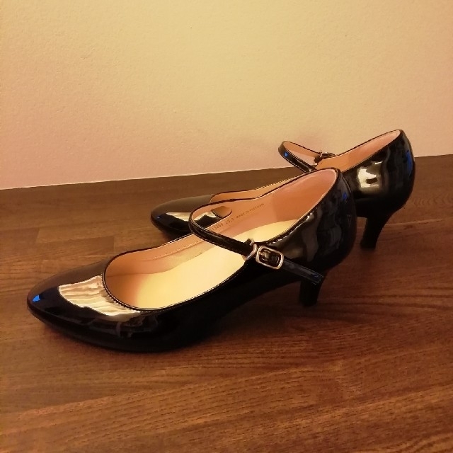 GU(ジーユー)のGUエナメルパンプス　23.5cm レディースの靴/シューズ(ハイヒール/パンプス)の商品写真