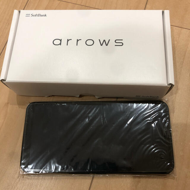 arrows U ブラック 32 GB SIMフリー