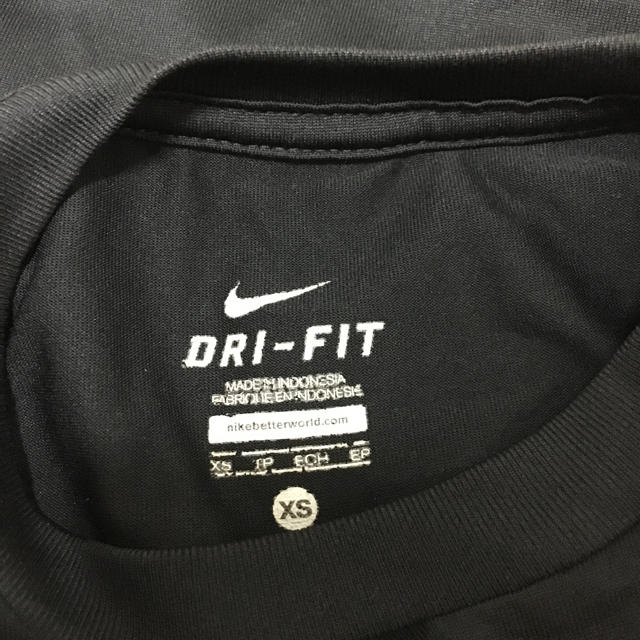 NIKE(ナイキ)のNIKE DRI-FIT スポーツウェア Tシャツ XS レディースのトップス(Tシャツ(半袖/袖なし))の商品写真