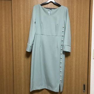 【 rei様専用 】ワンピース  左脇～膝まで直径1cmほどのパール付き 8分袖(ひざ丈ワンピース)