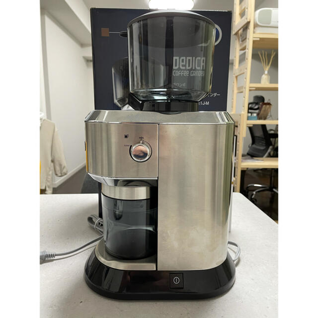 DeLonghi(デロンギ)のデロンギ KG521J-M コーヒーグラインダー スマホ/家電/カメラの調理家電(電動式コーヒーミル)の商品写真