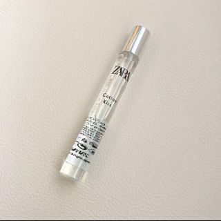 ザラ(ZARA)のZARA ザラ　コットンキスオードトワレ10ml ロールオン(香水(女性用))