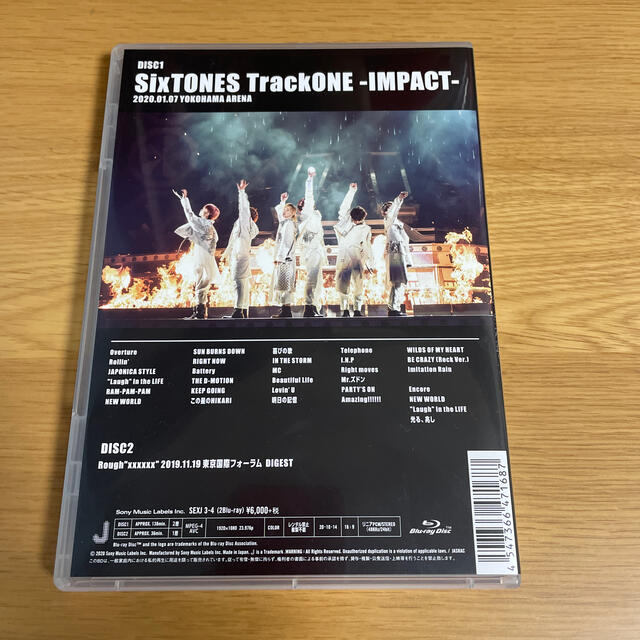 SixTONES/TrackONE-IMPACT- 通常盤　Blu-ray エンタメ/ホビーのDVD/ブルーレイ(ミュージック)の商品写真