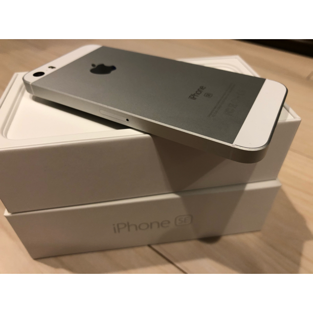 iPhone SE Silver 32GB SIMフリー 2