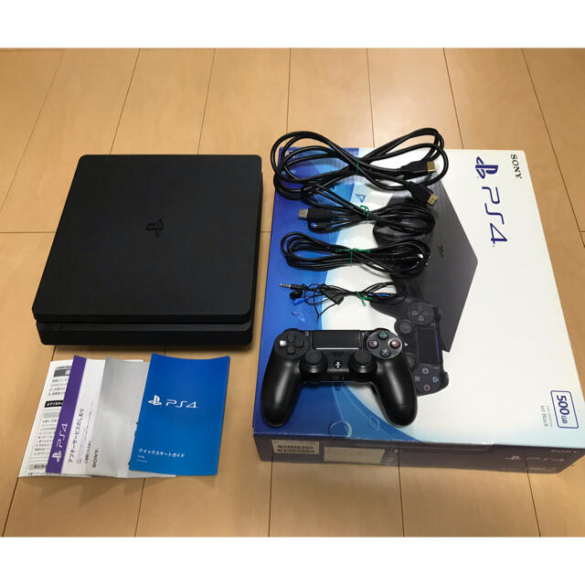 PlayStation4(プレイステーション4)のSONY PlayStation4 CUH-2000A エンタメ/ホビーのゲームソフト/ゲーム機本体(家庭用ゲーム機本体)の商品写真