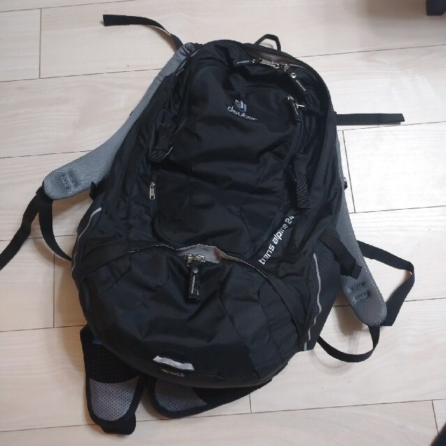 Deuter - ドイター 旧ロゴ トランスアルパイン24(ブラック)の Deuter - ドイター 旧ロゴ トランスアルパイン24(ブラック)の