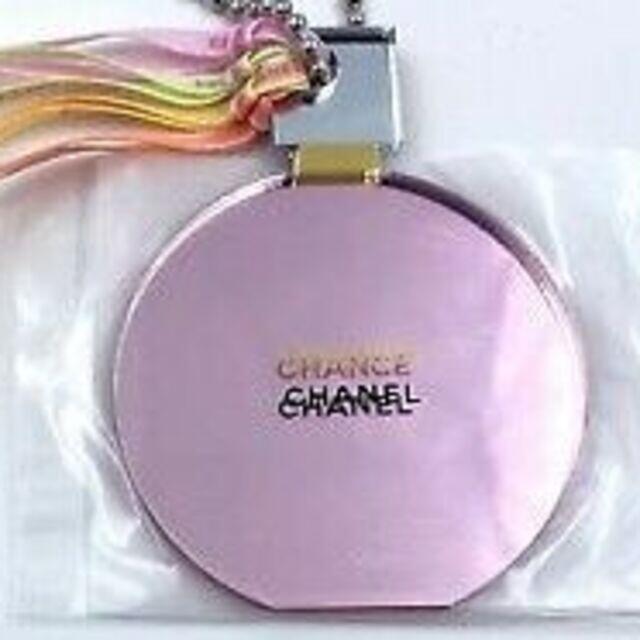 CHANEL(シャネル)のシャネル　チャンス　ミラー　チャーム　キーホルダー　鏡　かがみ♪ レディースのファッション小物(ミラー)の商品写真