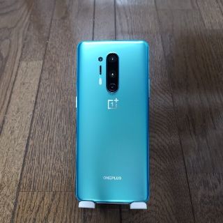 オッポ(OPPO)のOnePlus 8 Pro 12GB/256GB ワイヤレス充電器付き(スマートフォン本体)