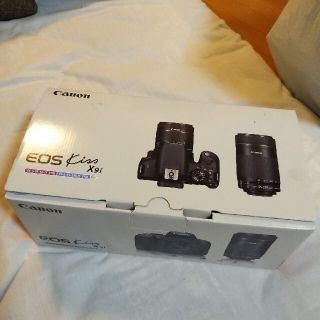 Canon デジタル一眼レフカメラ EOS Kiss X9i ダブルズームキット(デジタル一眼)