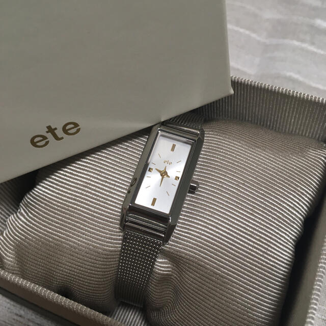 ete(エテ)の ⭐︎お値下げしました⭐︎ウォッチ　レクタングルフェイス シルバー/ete レディースのファッション小物(腕時計)の商品写真