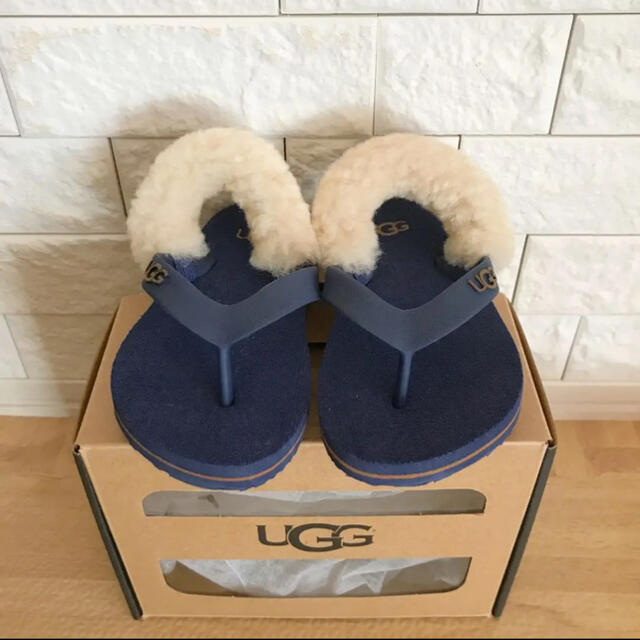 UGG(アグ)のアグ　UGG サンダル キッズ/ベビー/マタニティのベビー靴/シューズ(~14cm)(サンダル)の商品写真