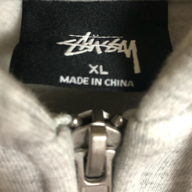 STUSSY(ステューシー)のstussyジップパーカー　グレー メンズのトップス(パーカー)の商品写真