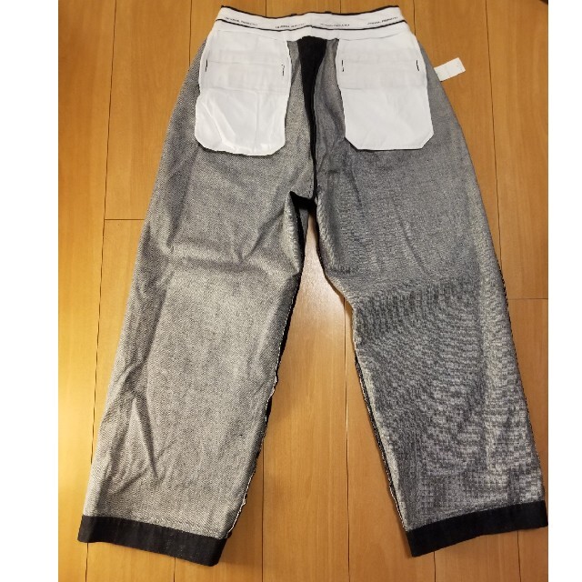 1LDK SELECT(ワンエルディーケーセレクト)のUNIVERSAL PRODUCTS. NO TUCK WIDE DENIM メンズのパンツ(デニム/ジーンズ)の商品写真