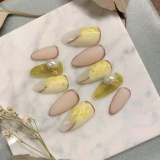 ニュアンスネイルチップ　ミモザ　春ネイル　春色　花（現品）