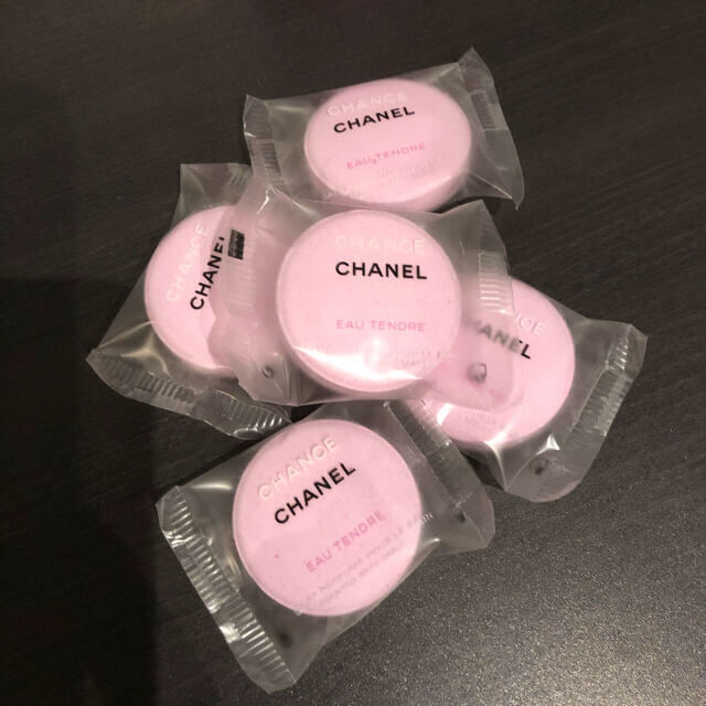 CHANEL(シャネル)のCHANEL バスタブレット💓入浴剤　限定品 コスメ/美容のボディケア(入浴剤/バスソルト)の商品写真