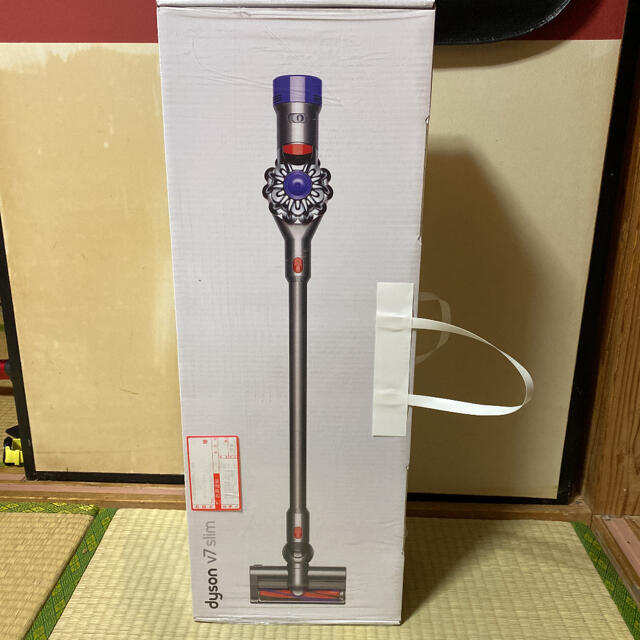 Dyson(ダイソン)のDyson v7  slim スマホ/家電/カメラの生活家電(掃除機)の商品写真