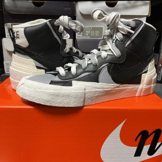 ナイキ(NIKE)のsacai × NIKE BLAZER MID BLACK / WHITE(スニーカー)