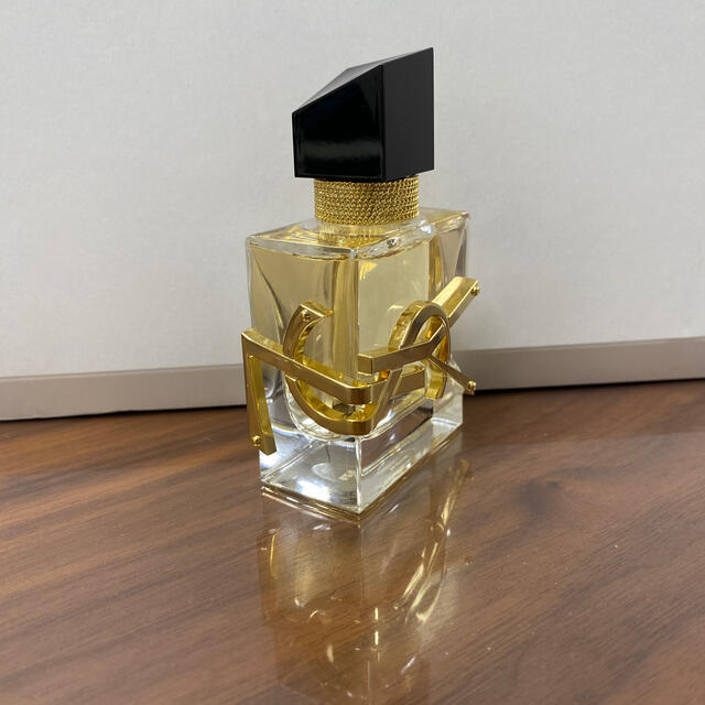 Saint Laurent(サンローラン)のイヴサンローラン リブレ EDP SP 30ml コスメ/美容の香水(香水(女性用))の商品写真