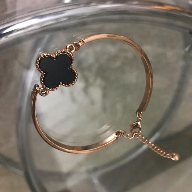 【初売り】アクセサリーお花モチーフ アルハンブラ型 ブレスレット - www.lamardobrasil.com.br