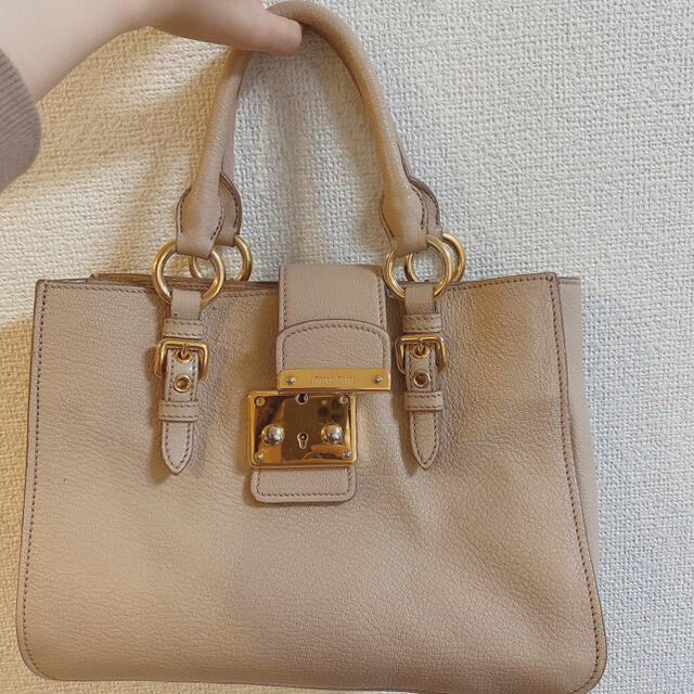 miumiu(ミュウミュウ)のmiu miu ハンド、ショルダーバック レディースのバッグ(ハンドバッグ)の商品写真