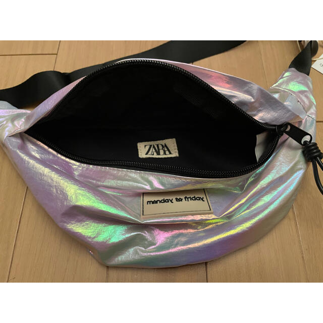 ZARA - ZARA ボディバッグ ウエストポーチ 偏光メタリック ZARA - ZARA ボディバッグ ウエストポーチ 偏光メタリック