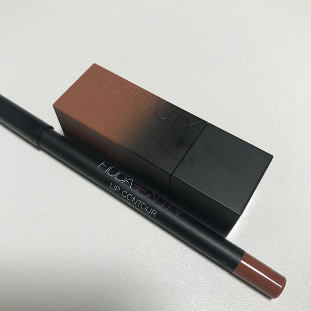 Sephora(セフォラ)のHUDABEAUTY クリスマスコフレ コスメ/美容のキット/セット(コフレ/メイクアップセット)の商品写真