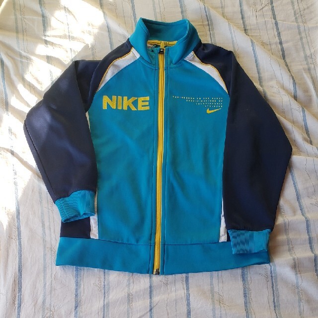 NIKE(ナイキ)の専用ですNIKEジャージ120 キッズ/ベビー/マタニティのキッズ服男の子用(90cm~)(ジャケット/上着)の商品写真