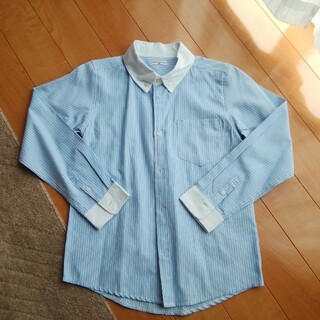 ニシマツヤ(西松屋)のボタンダウンシャツ　150サイズ(ブラウス)