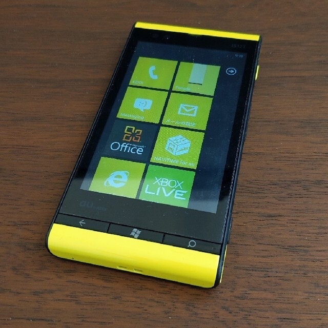 Microsoft(マイクロソフト)のIS12T windows PHONE スマホ/家電/カメラのスマートフォン/携帯電話(スマートフォン本体)の商品写真