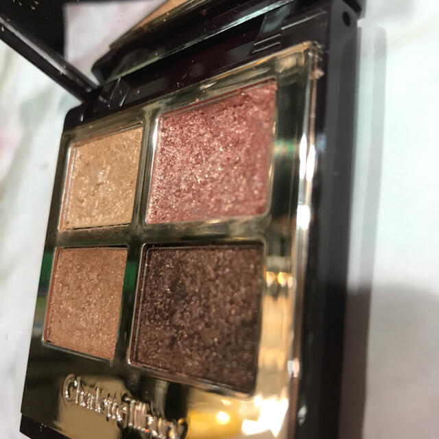 Charlotte Tilbury pillow talk of pops コスメ/美容のベースメイク/化粧品(アイシャドウ)の商品写真