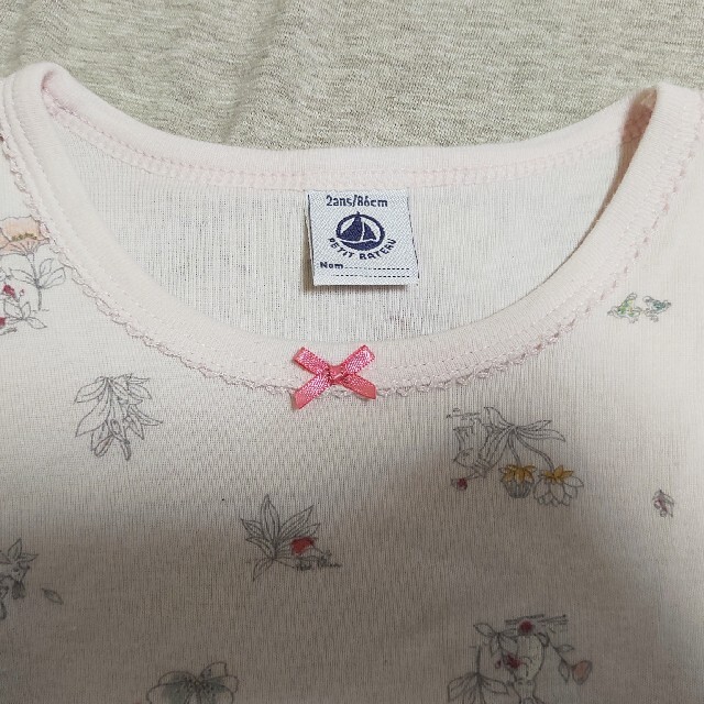 PETIT BATEAU(プチバトー)のプチバトー　パジャマ キッズ/ベビー/マタニティのベビー服(~85cm)(パジャマ)の商品写真